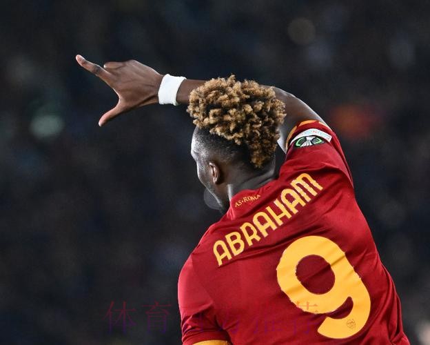 经过与雷比奇的沟通 约维奇告知朋友想加盟米兰 经过与雷比奇的沟通 约维奇告知朋友想加盟米兰